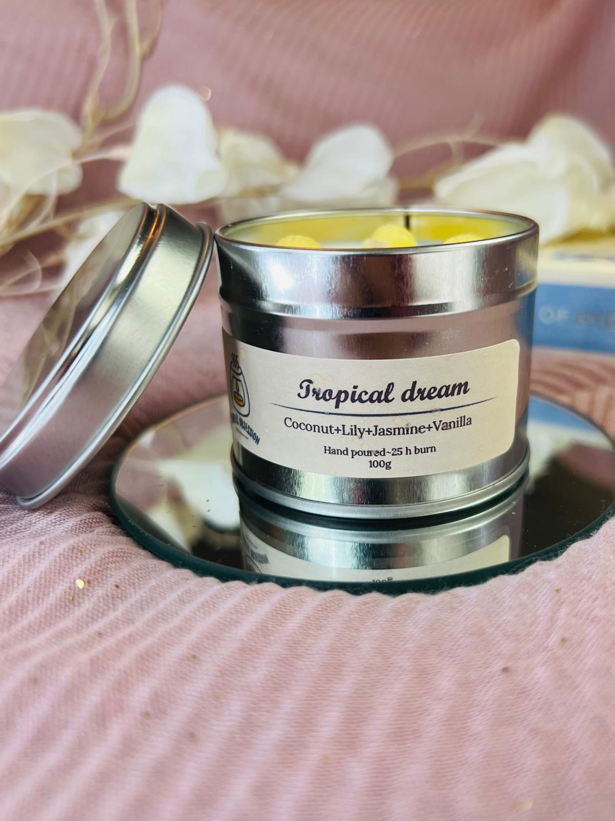 Tropical dream tin candle