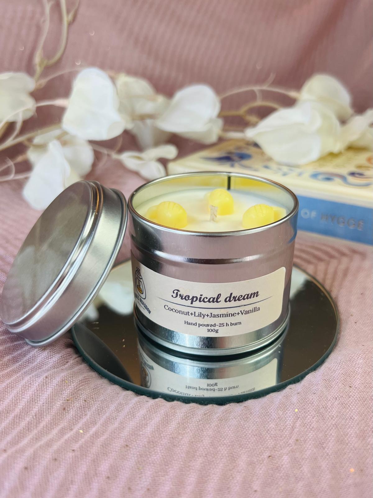 Tropical dream tin candle