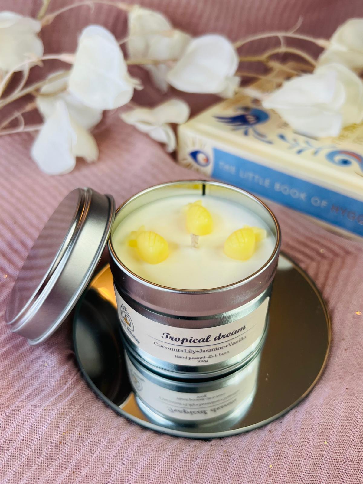 Tropical dream tin candle